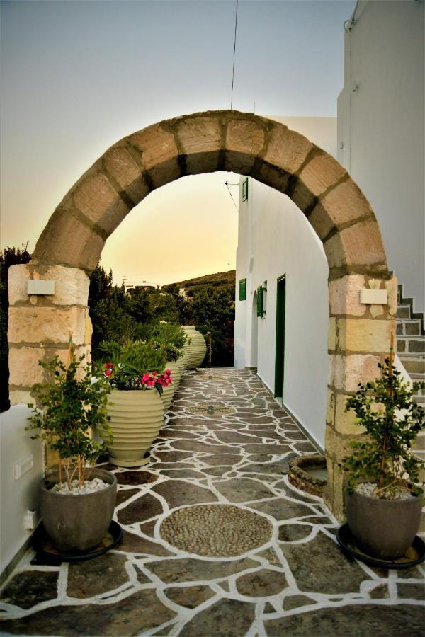 Dioni Lux Inn 2 Pachaina Exterior foto
